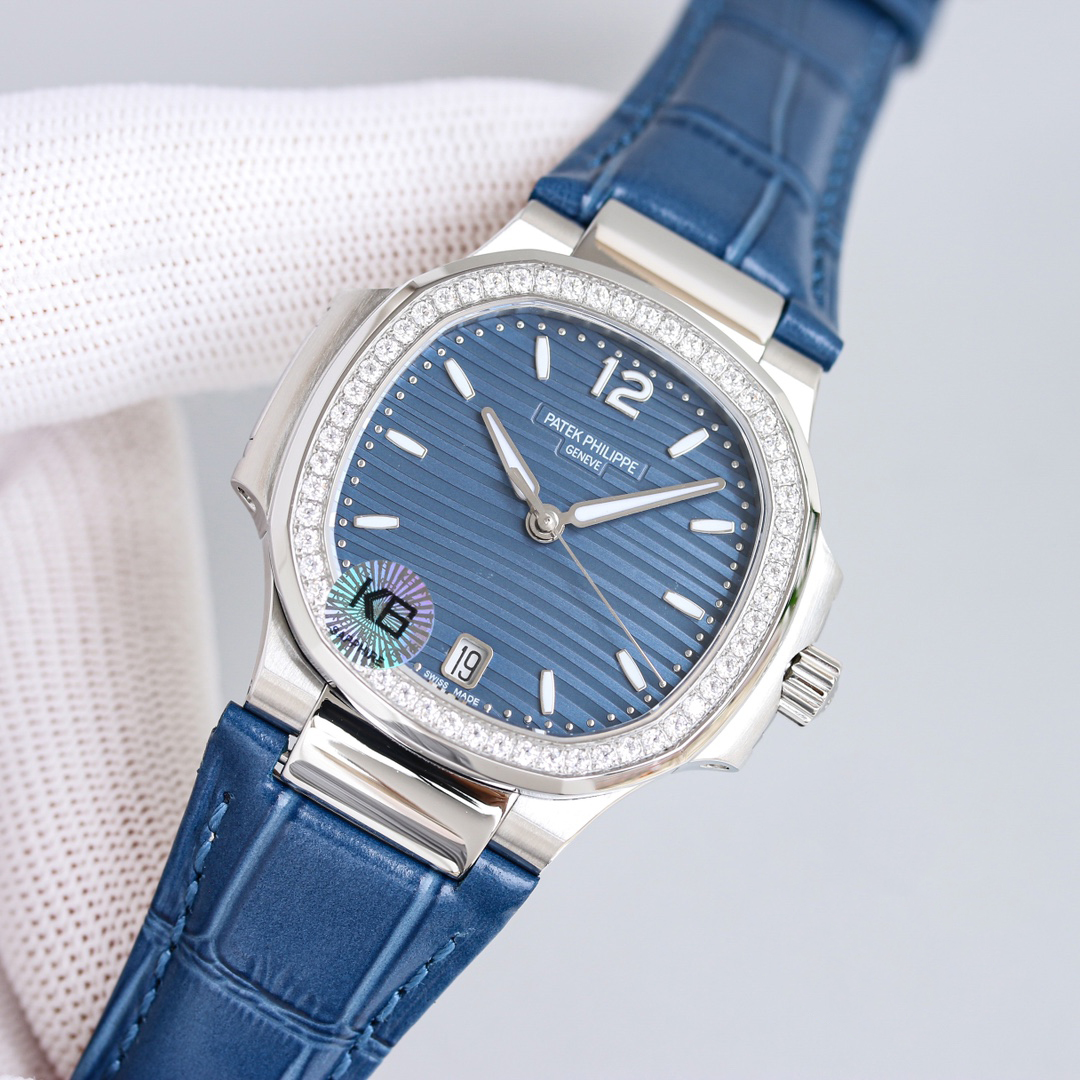 PATEK PHILIPPE NAUTILUS 7118 35.2mm