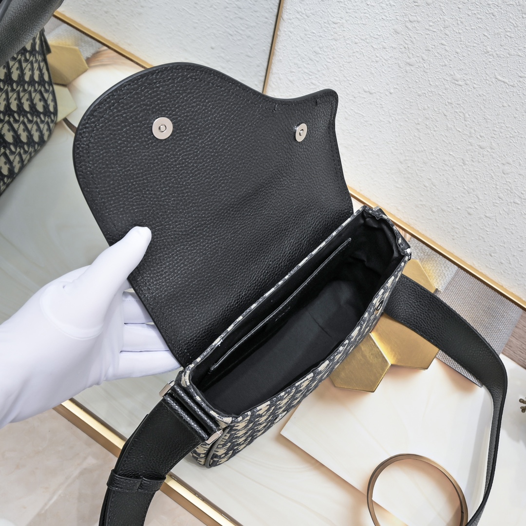 Dior Mini Saddle Messenger Bag 1034 XB012 23cm