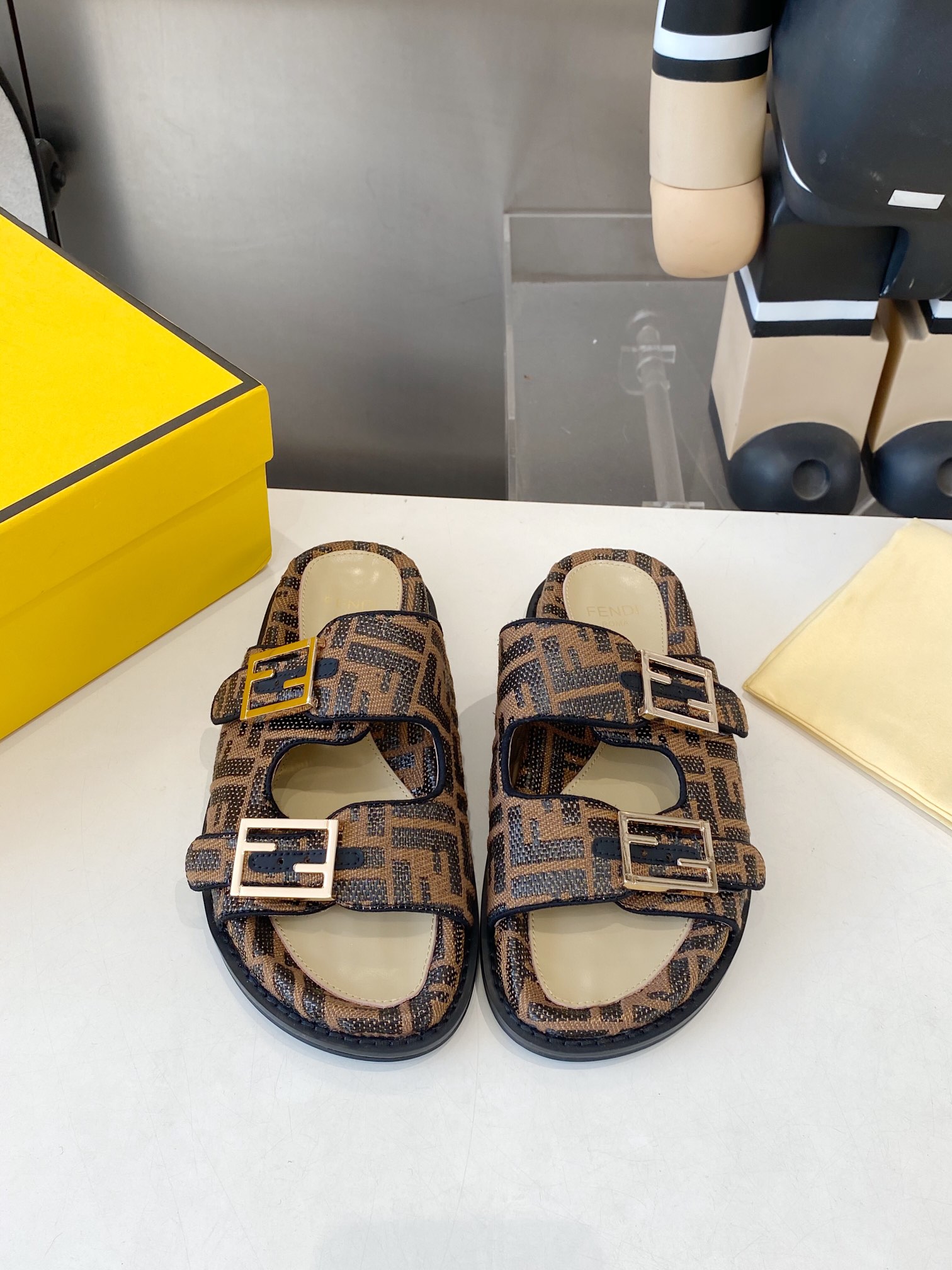 Fendi Shoes Slippers