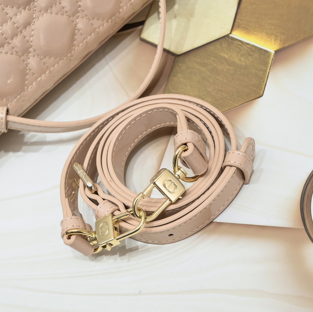 Medium Lady D-Joy bag Apricot patent leather CD0540 XB002 26cm