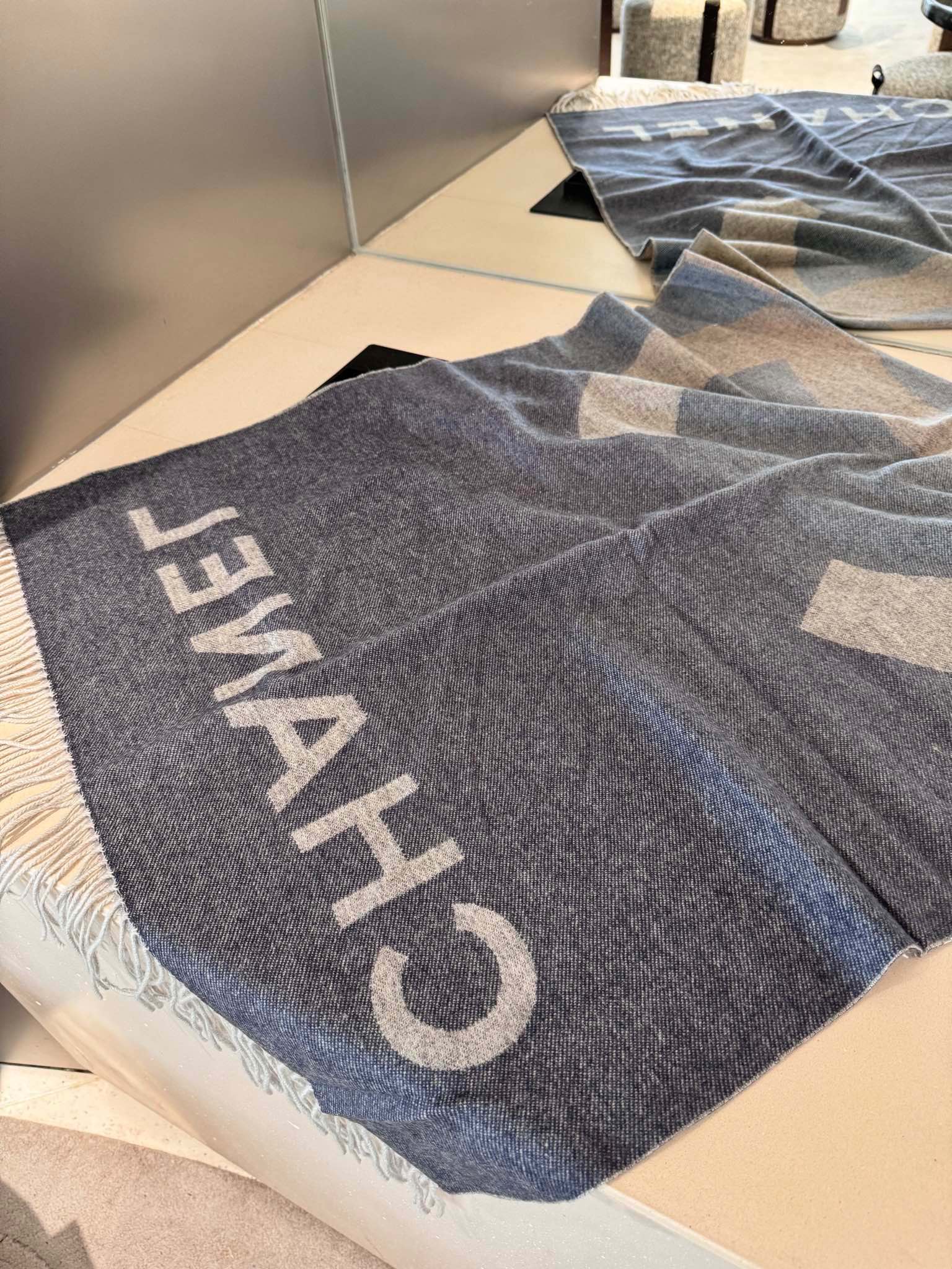 Chanel Scarf Color-Block Logo Jacquard Shawl 100% Cashmere 70*200cm Accessories