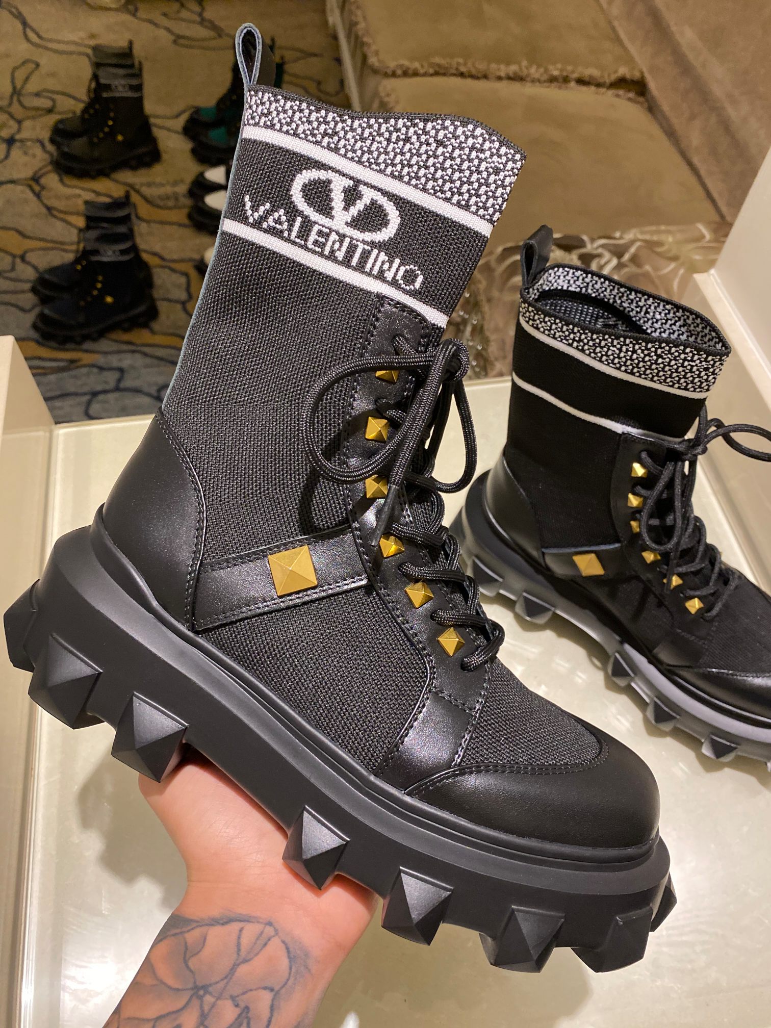 Valentino shoes (35-41) V006