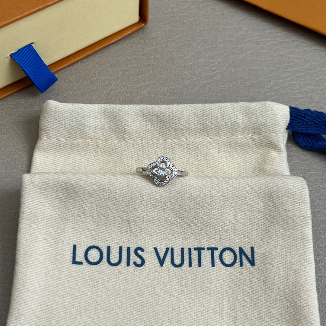 Louis Vuitton Jewelry Rings Flower hollow design
