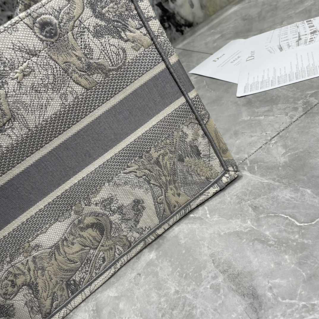 10A + top quality Medium Dior Book Tote 0175 XB022 36cm