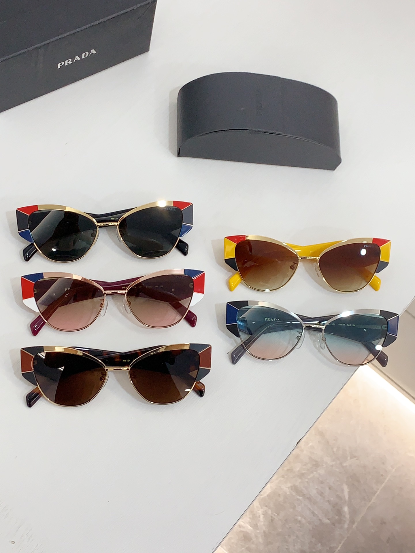 Prada Sunglasses PR121 SM021