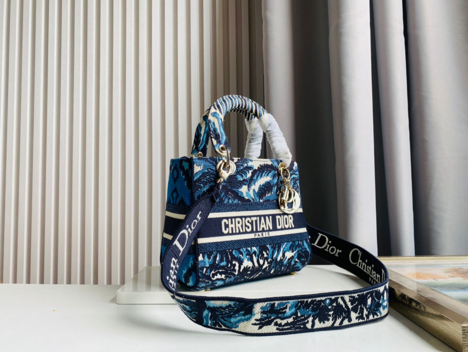 10A + top quality Dior Medium Lady D-Lite Bag M0565 LM003 24cm