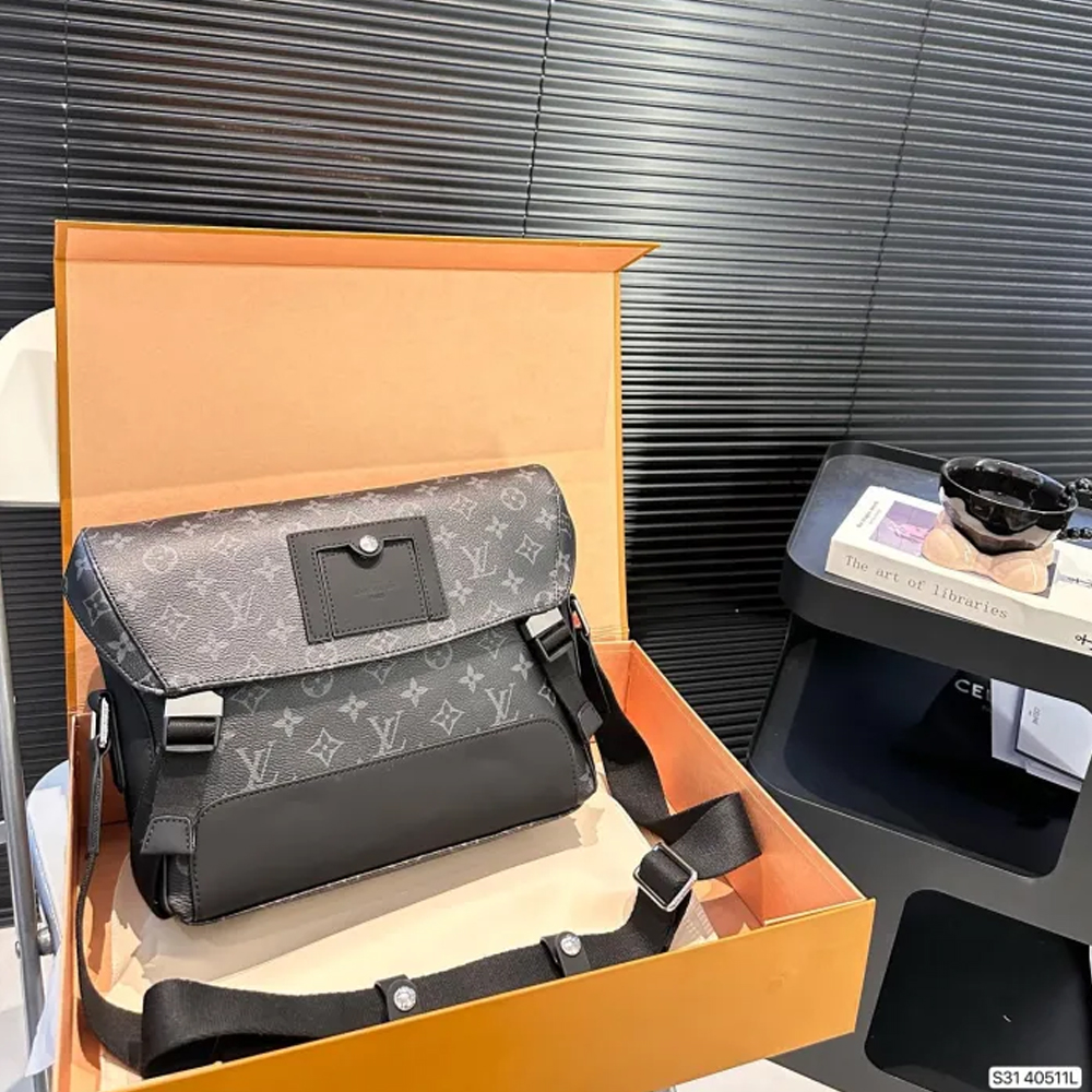 LV Voyager Bag 40511 LLS022 28cm