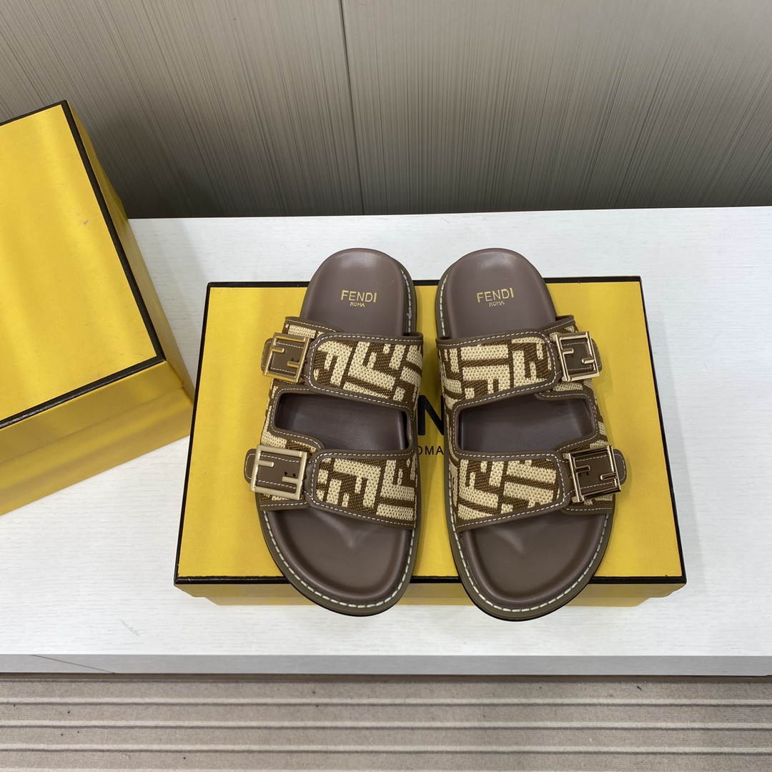Fendi Shoes Summer slippers for couples