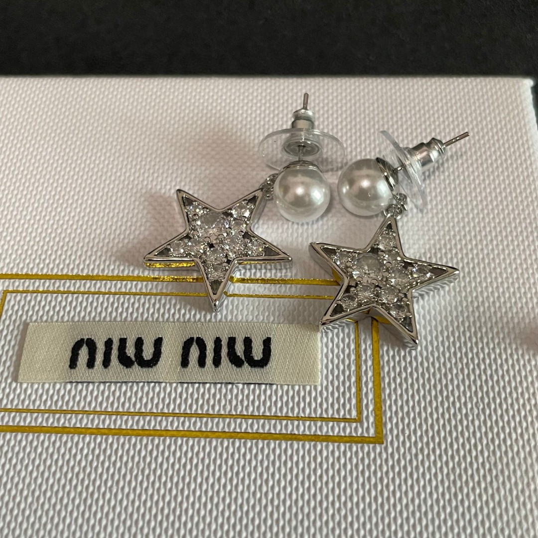 Miu Miu Jewelry Earring Five-pointed star hand drill