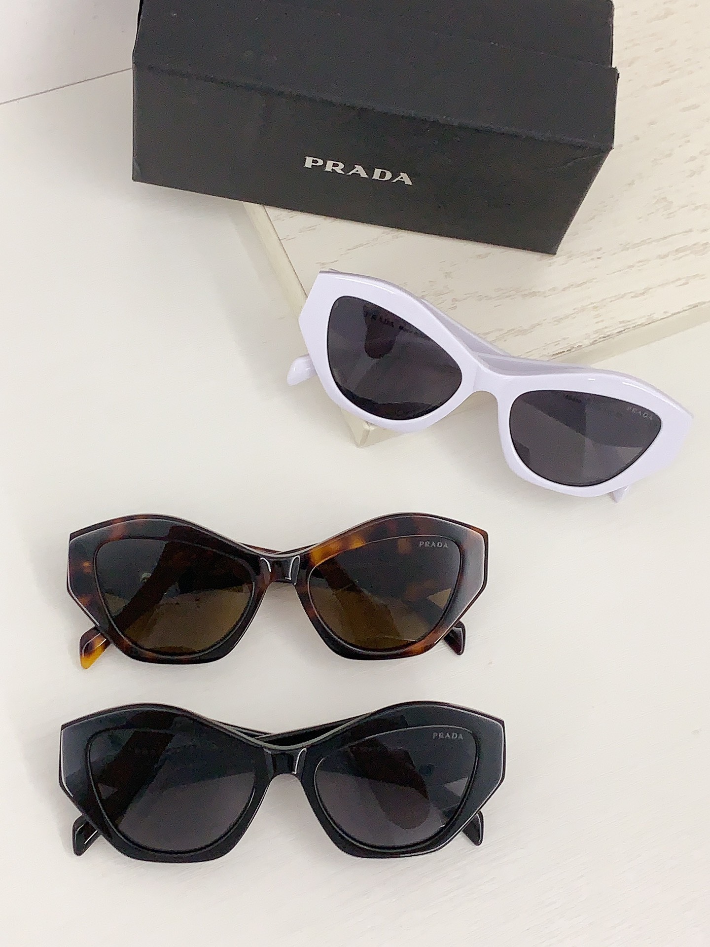 Prada Sunglasses SPR 07Y-F SM041