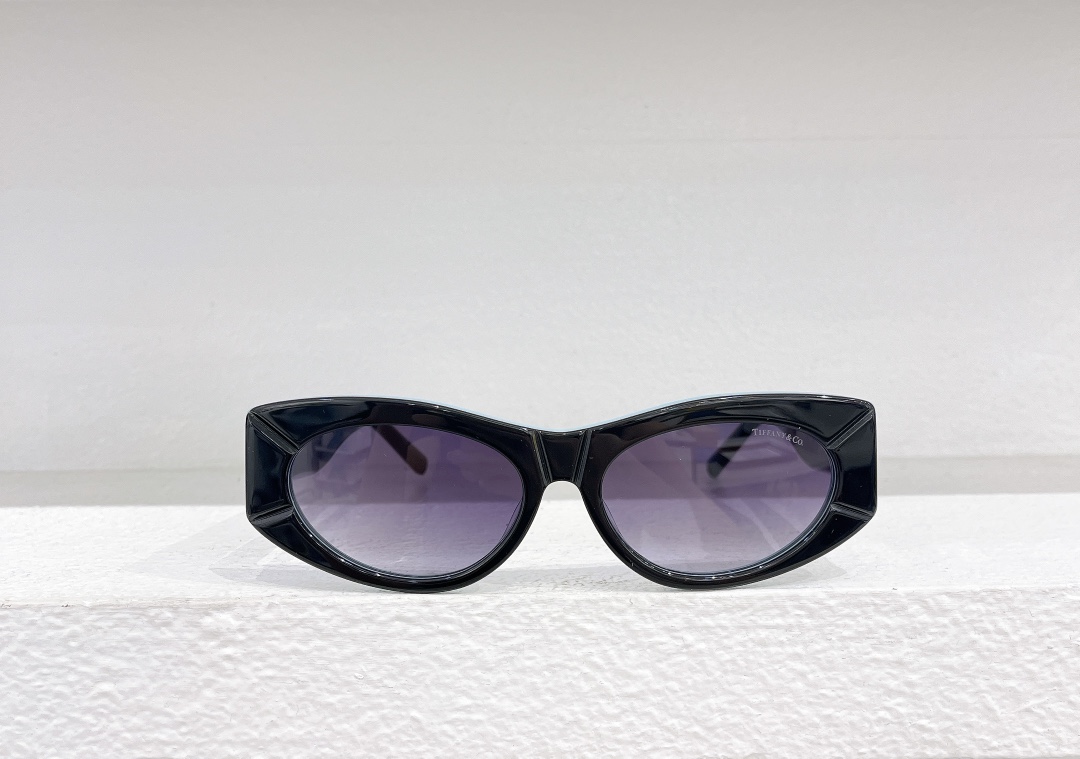 Tiffany & Co. Sunglasses TF4222U SM041