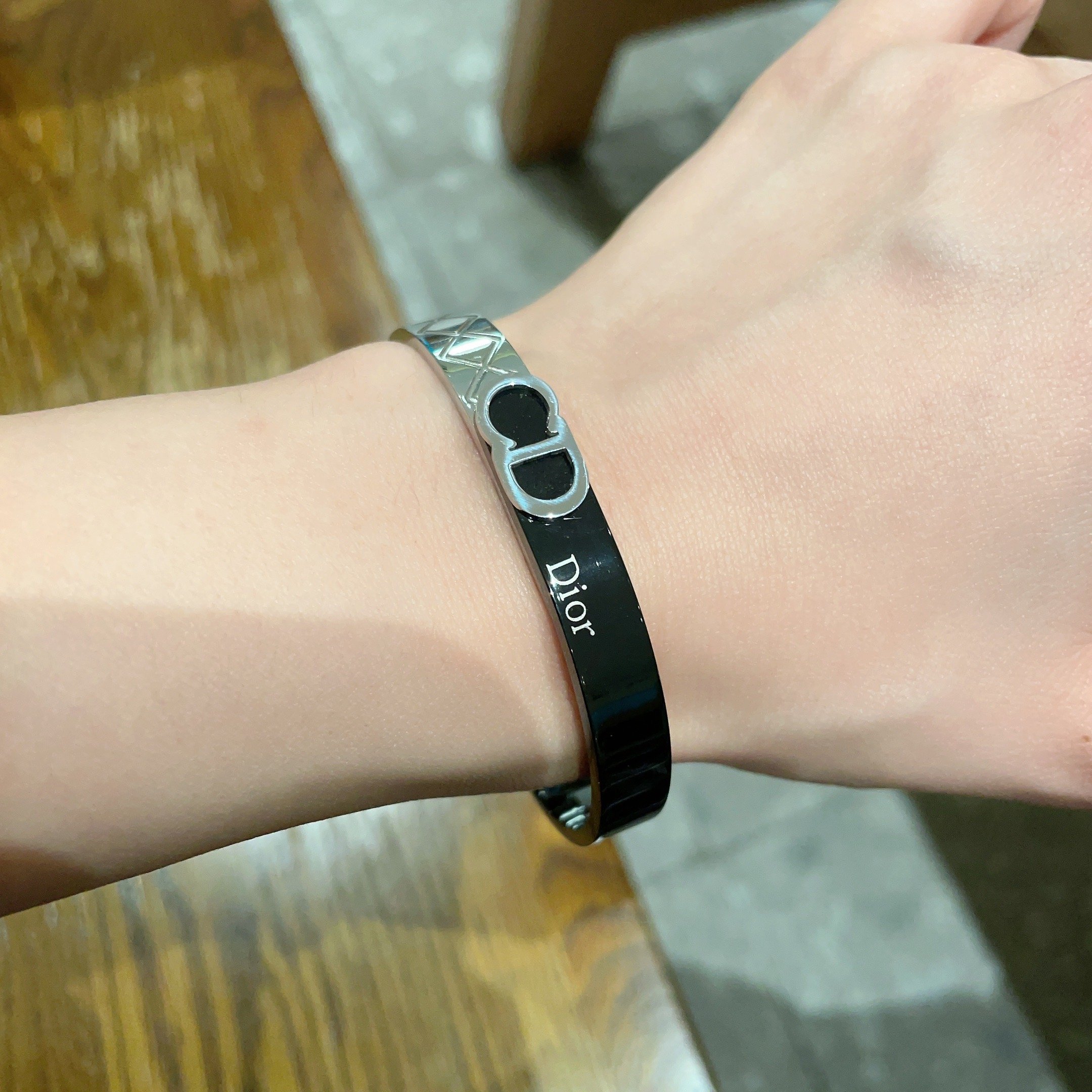 Dior Jewelry Bangle Dior new beautiful open bracelet can be salty but sweet