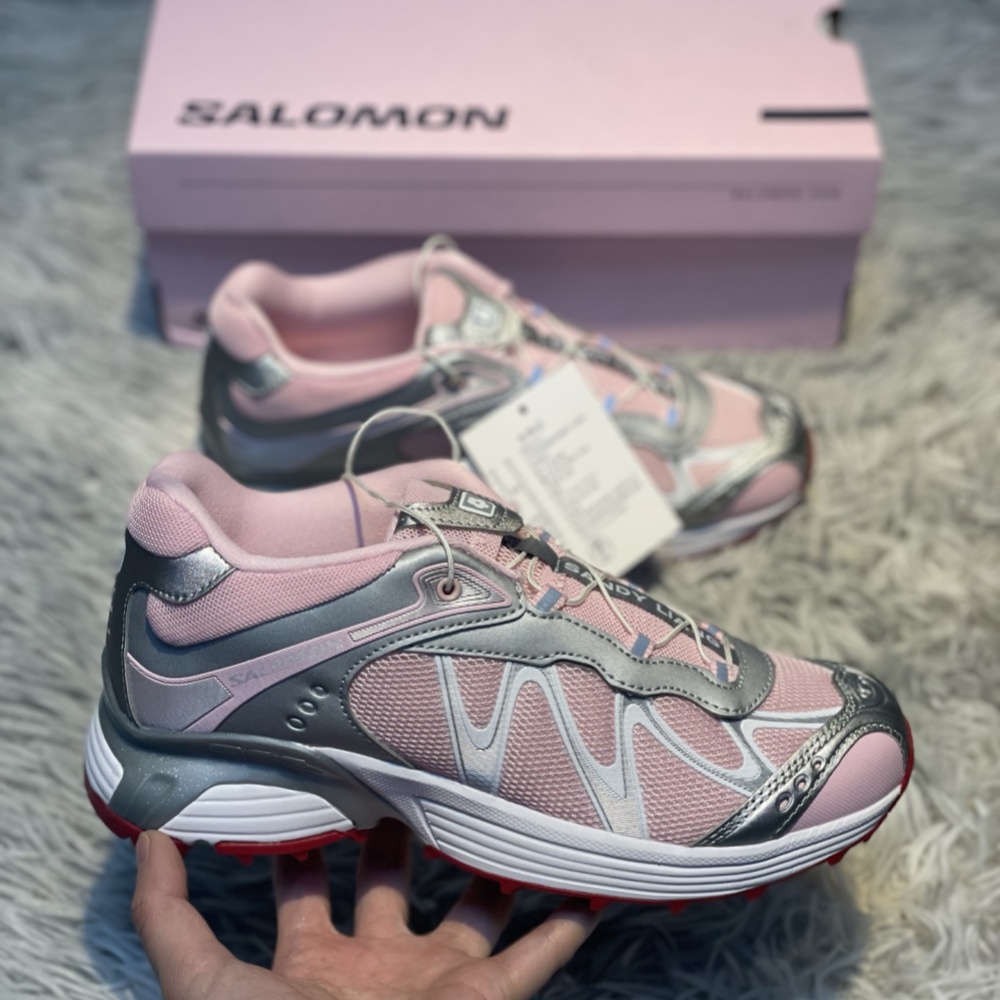 Salomon Sneakers Sports shoes XT-WHISPER