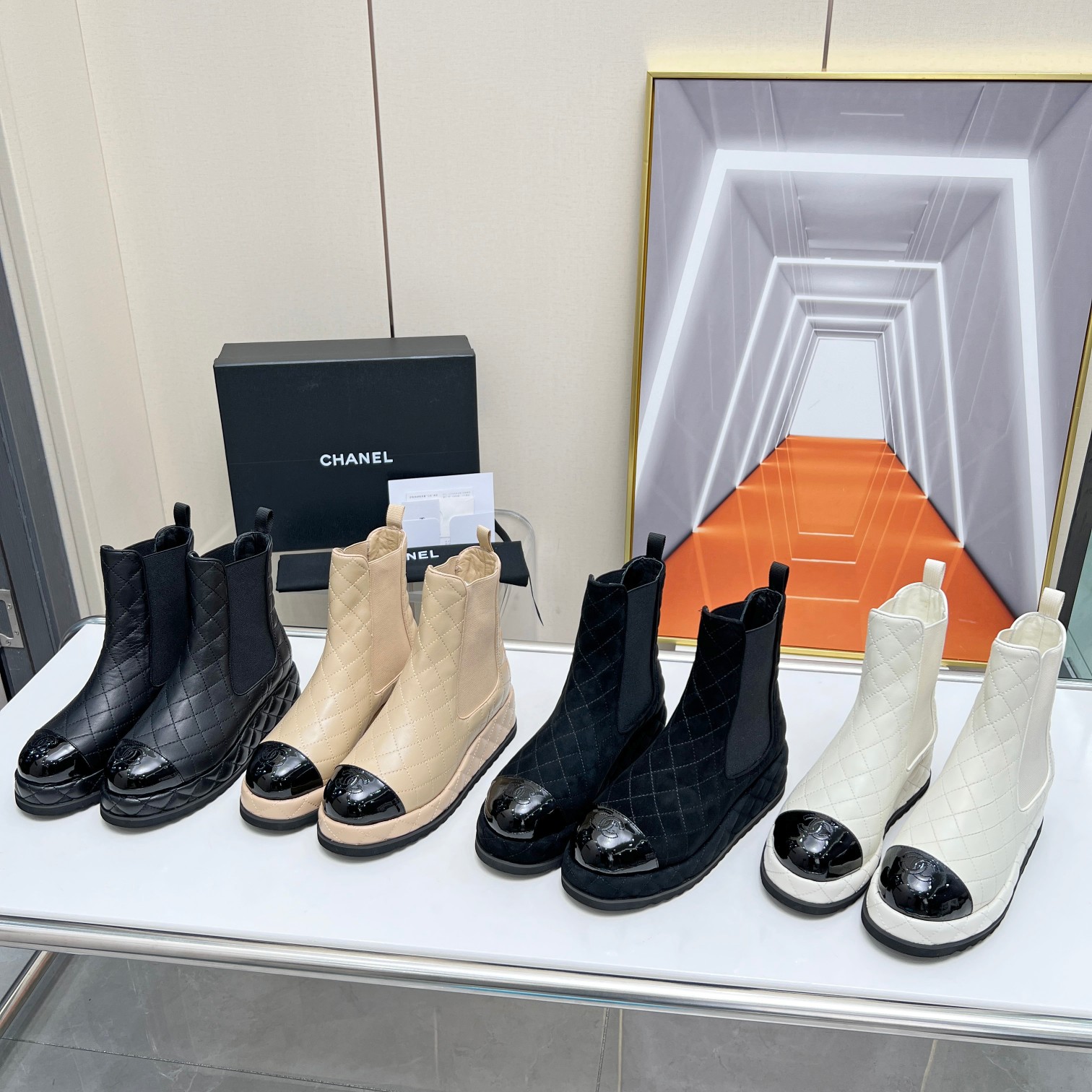 Chanel 002 boots XM063