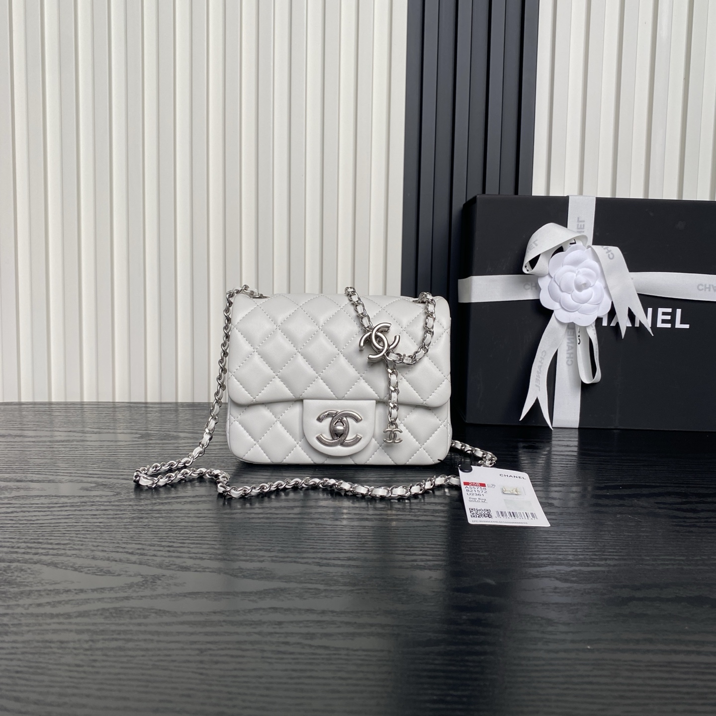 Chanel Shoulder Bag Ladies' Favorite Crossbody bag
