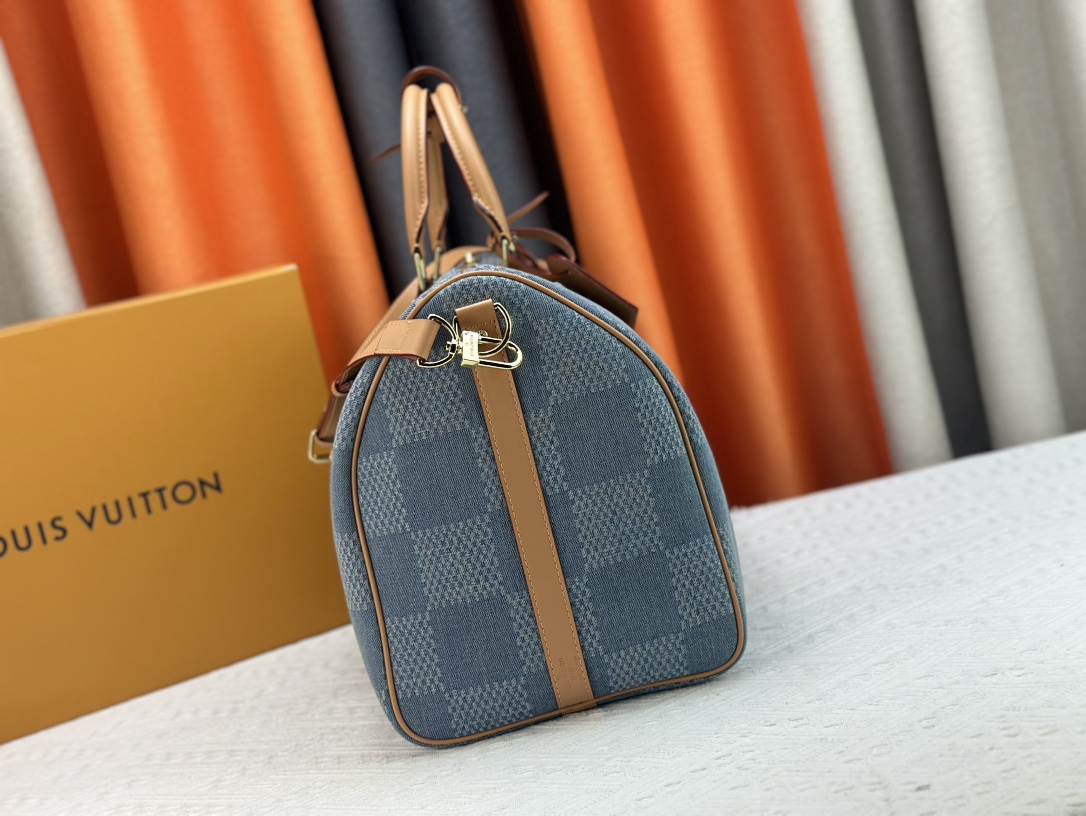 Louis Vuitton Keepall Bandoulière 50 travel bag