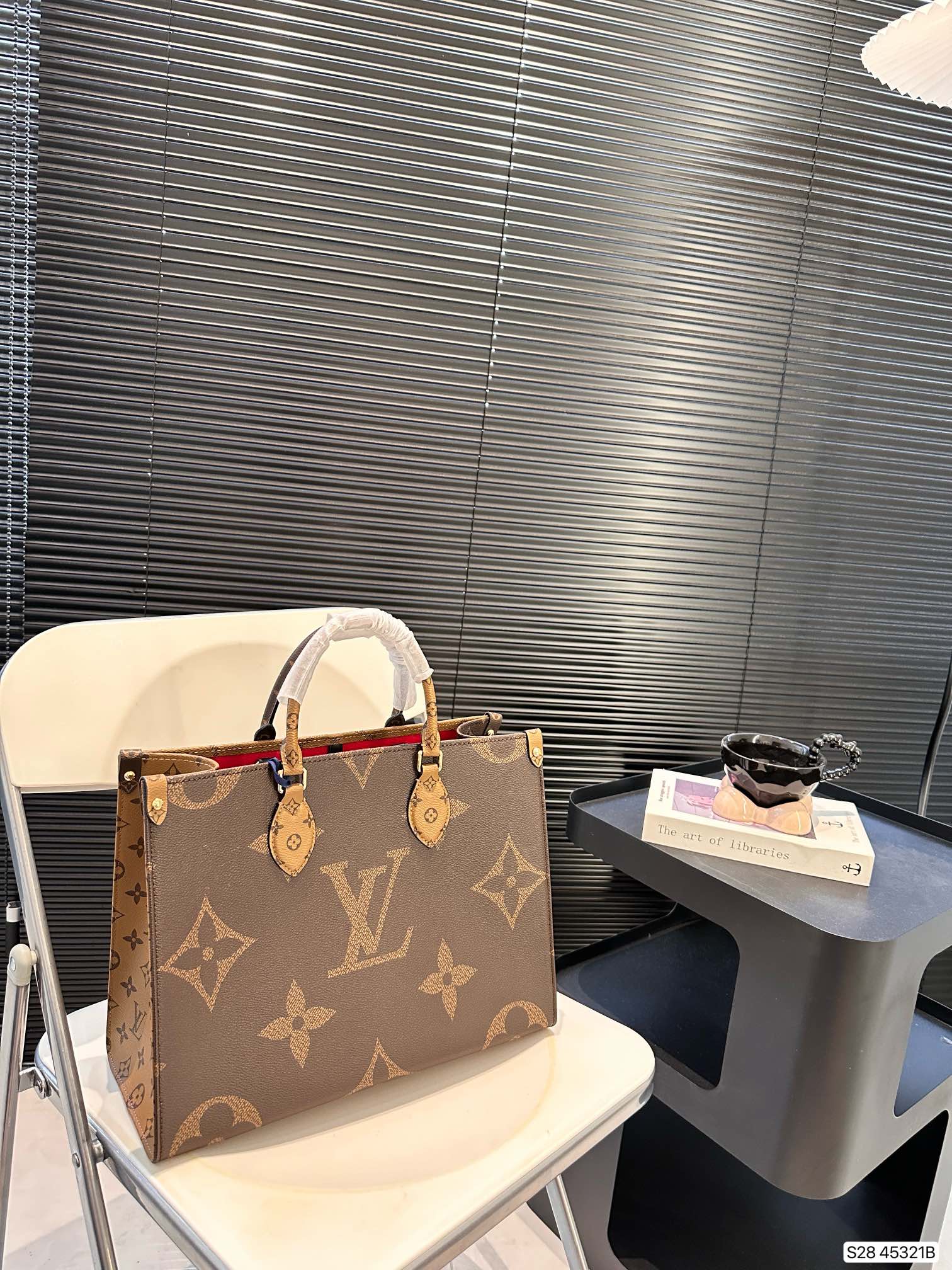 LV Onthego Tote 45321 LLS502 35cm