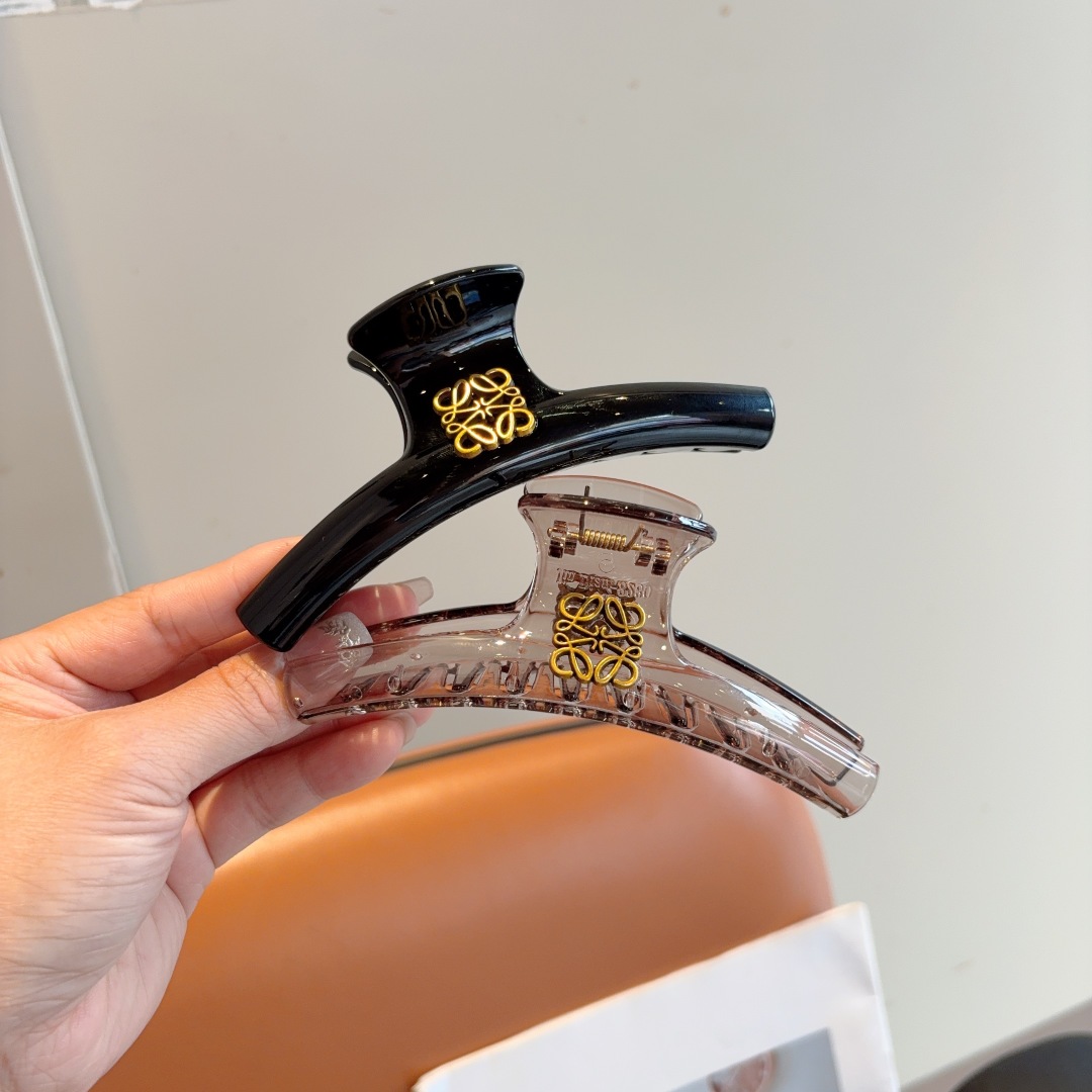 Loewe Jewelry Hairpin Metal Logo Clip Shark Clip