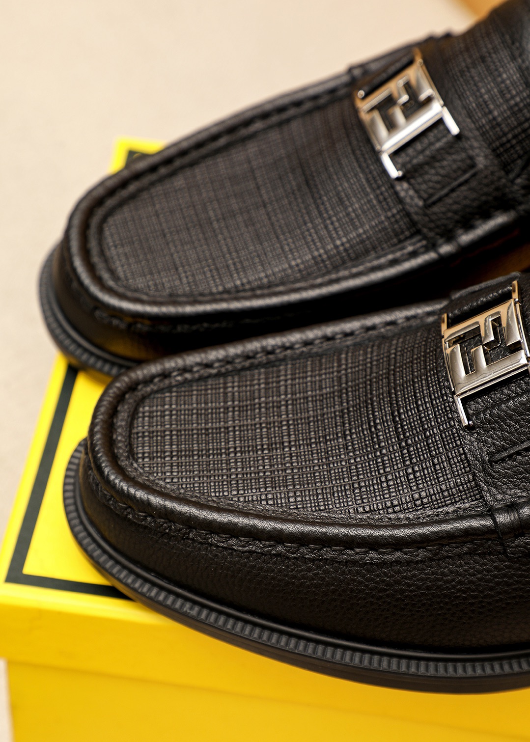 Fendi Shoes Leather Shoes