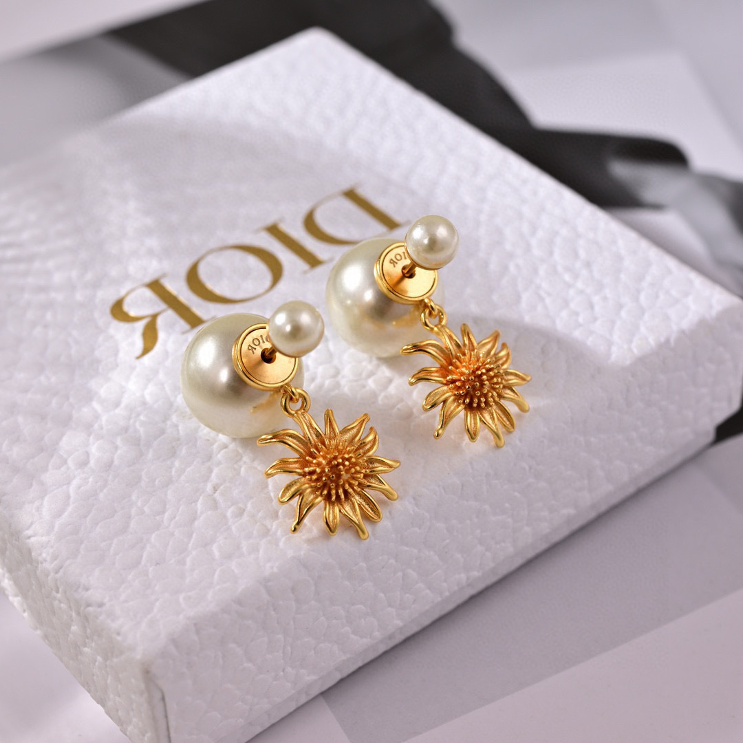 Dior Jewelry Earring Sunflower