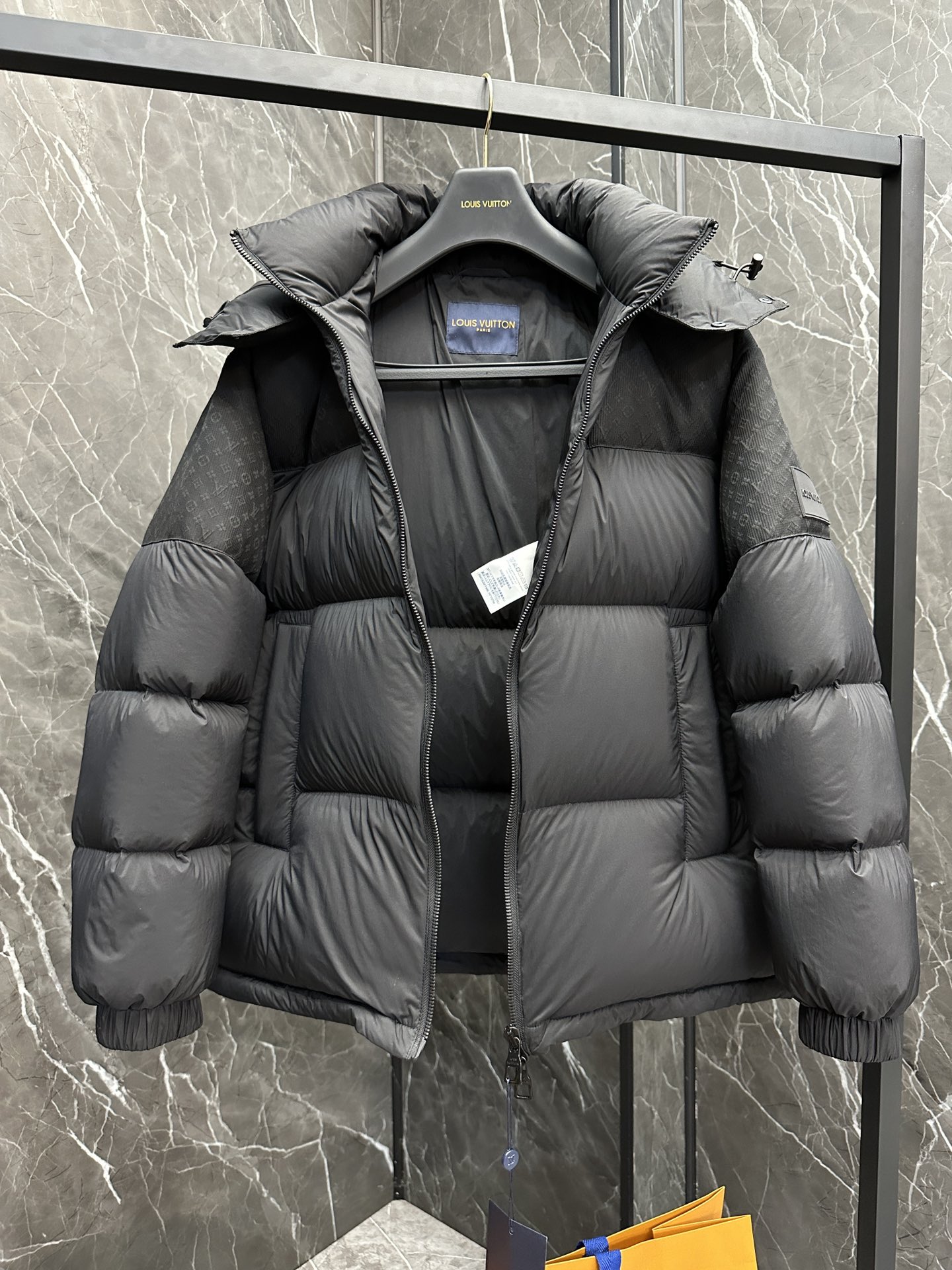 LV Down Jacket 005 M087