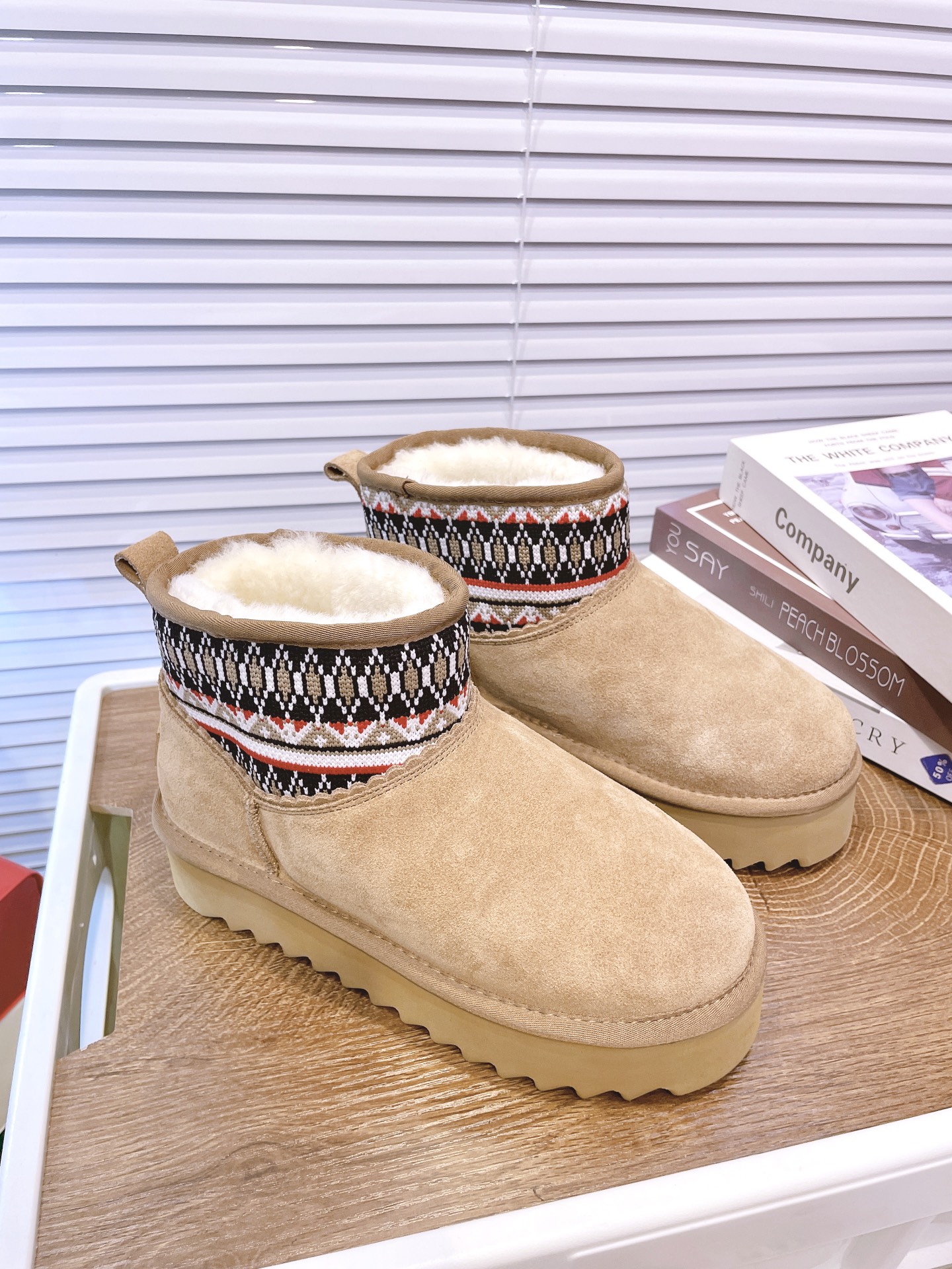 UGG shoes 022 BY002