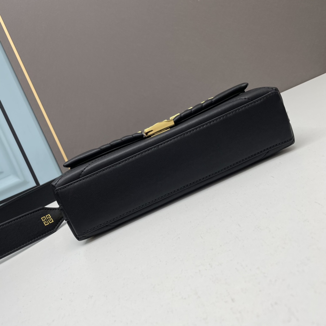 Small 4G Soft Chain Bag Black gold 8669 LM012 25cm