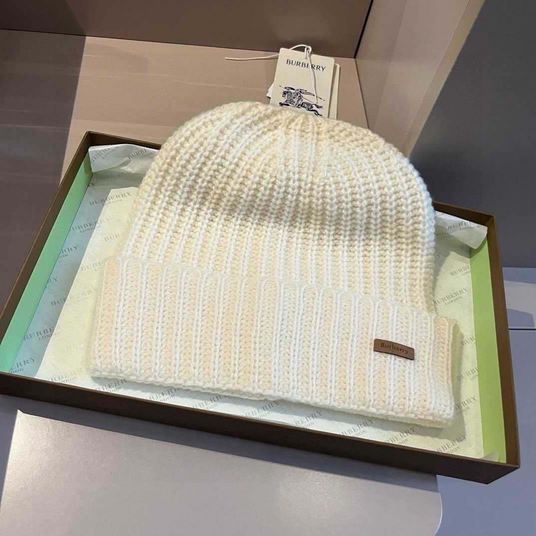 Burberry Hat Knitted Wool Hat Accessories