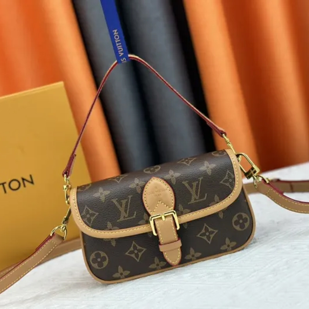 LV Nano Diane Bag M83566 LM011 19cm