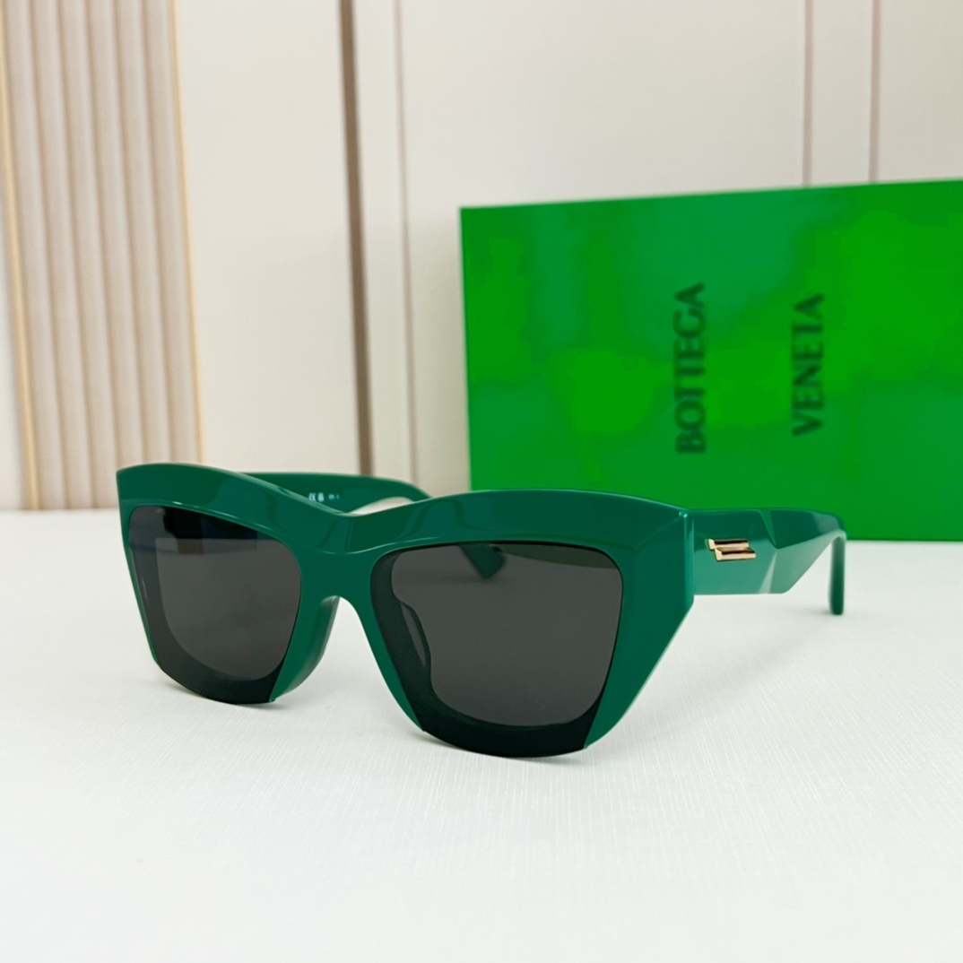 Bottega Veneta Sunglasses BV1218S SM051