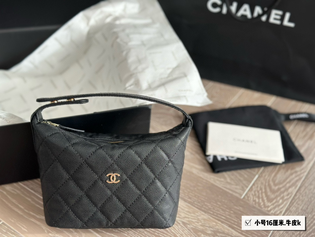 Chanel Hobo Bag 029 DB512 16-21cm
