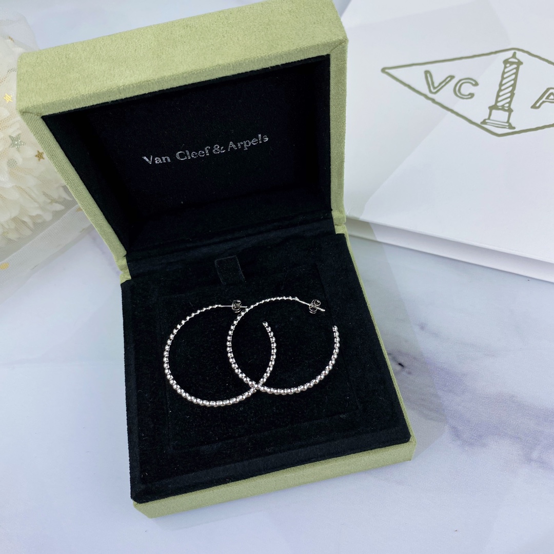 Van Cleef & Arpels Jewelry Earring Mizhu Earrings