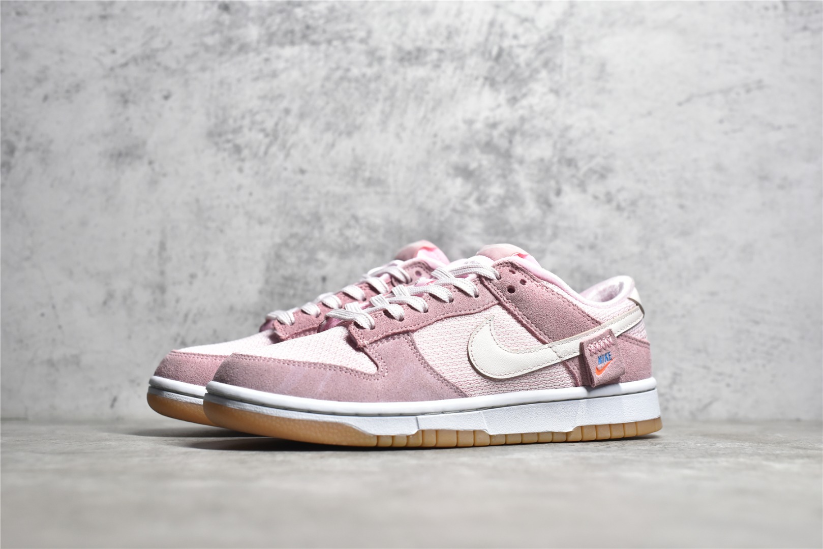 NIKE Dunk Low shoes 002 XM 072 01
