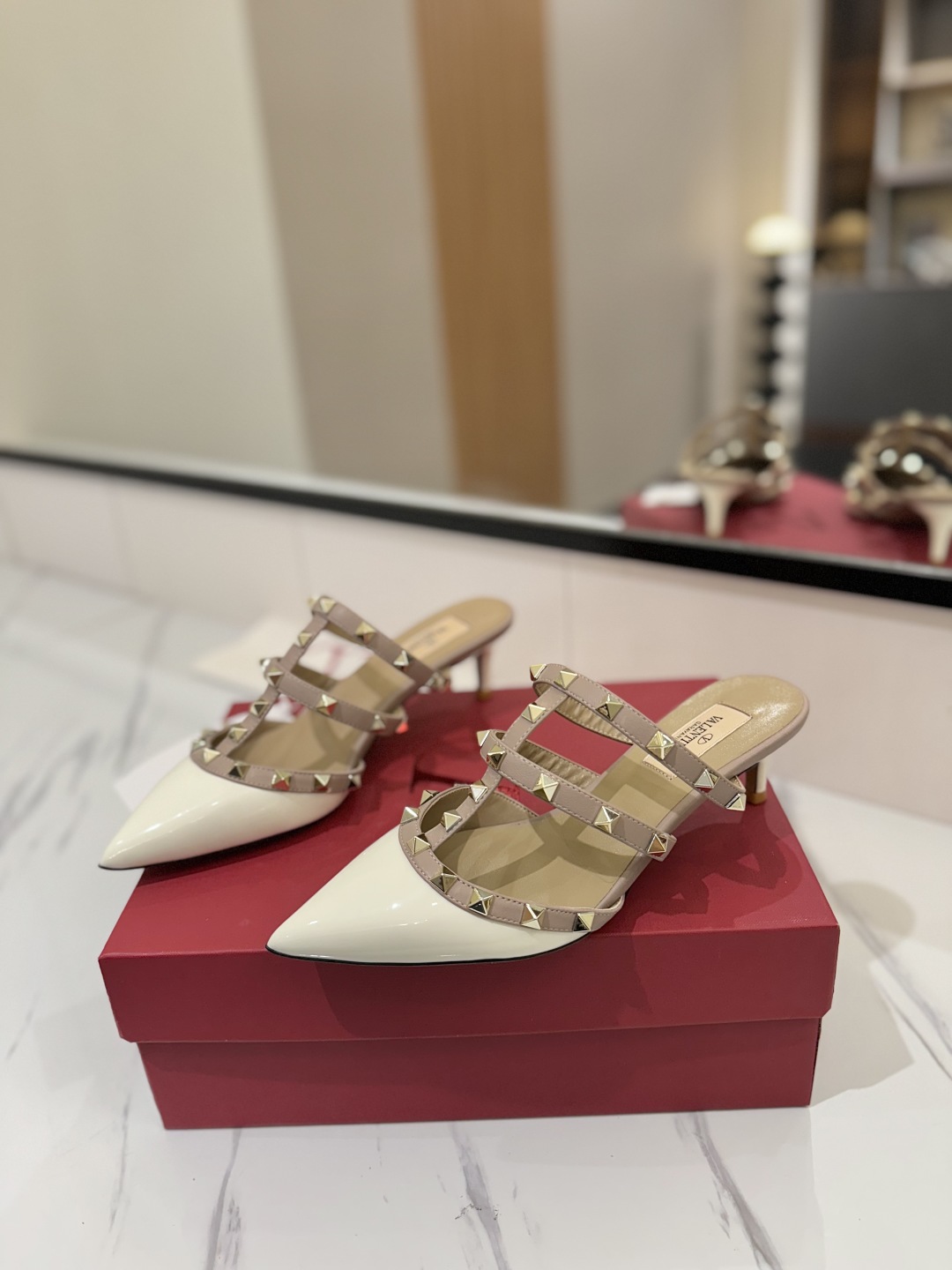 Valentino Shoes Heels Riveted VT 5.0 pointed-toe women's high-heeled slippers