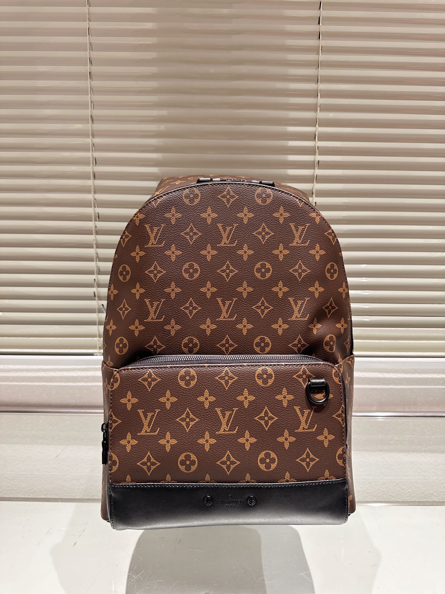 LV Discovery Backpack 43186 LLS571 38cm