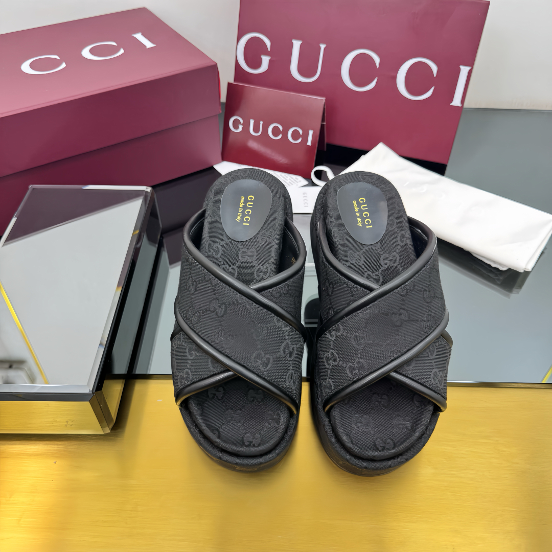 Gucci Shoes GG Cross Canvas Thick Bottom Lover's Slippers with Love