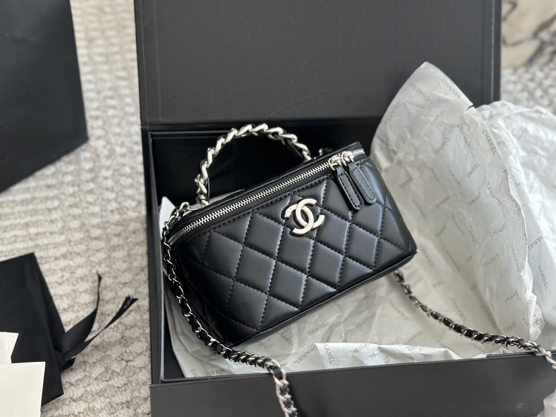 Chanel Handbag 036 DB591 19cm