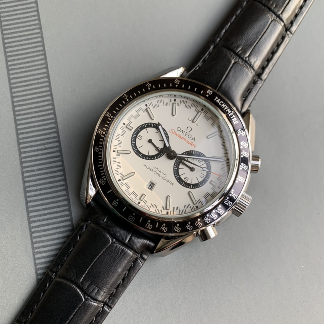 OMEGA Speedmaster 44mm