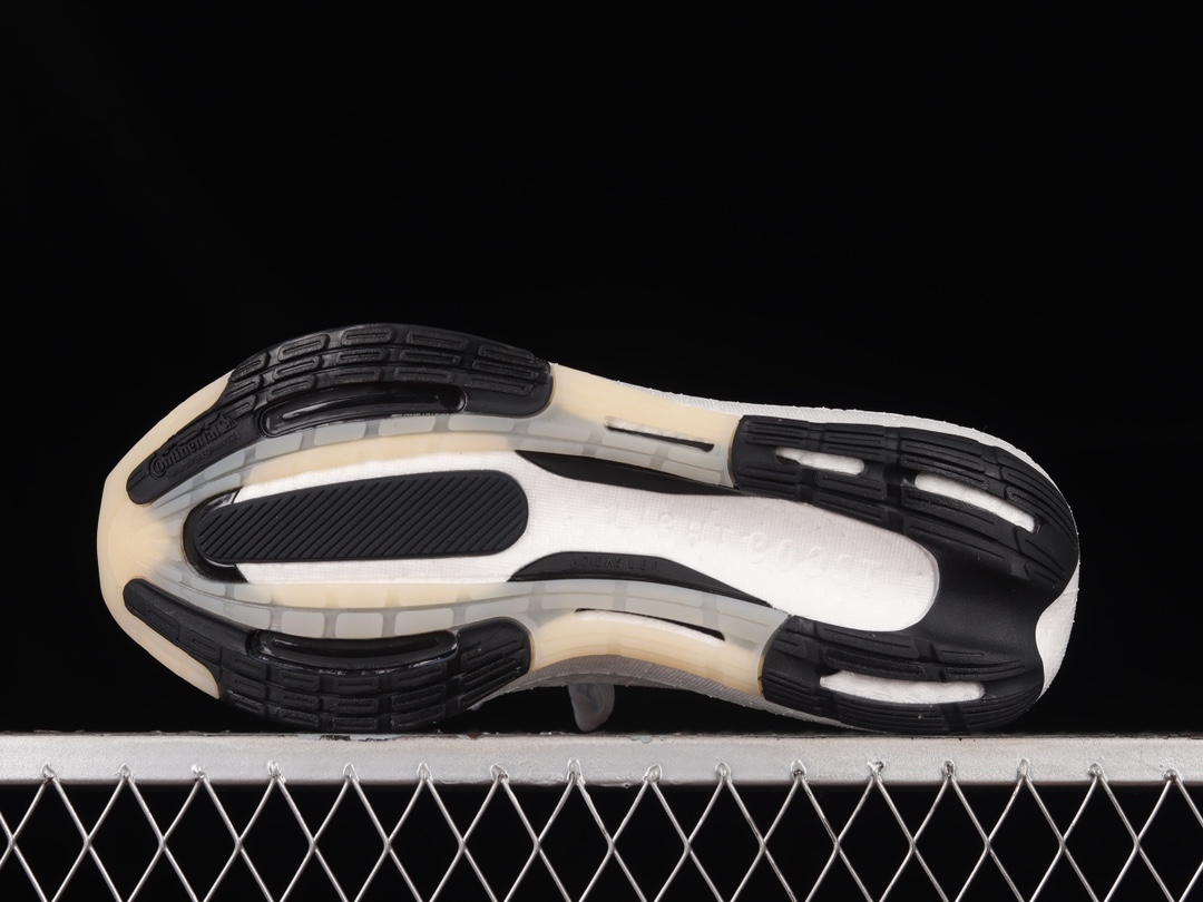 Ad Ultra Boost Light 23 GY9352 XM542