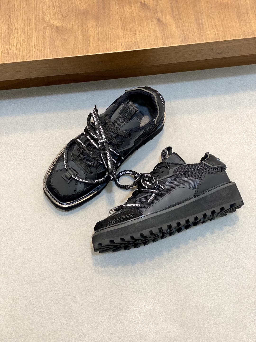 D&G Shoes Sports Shoes Leather