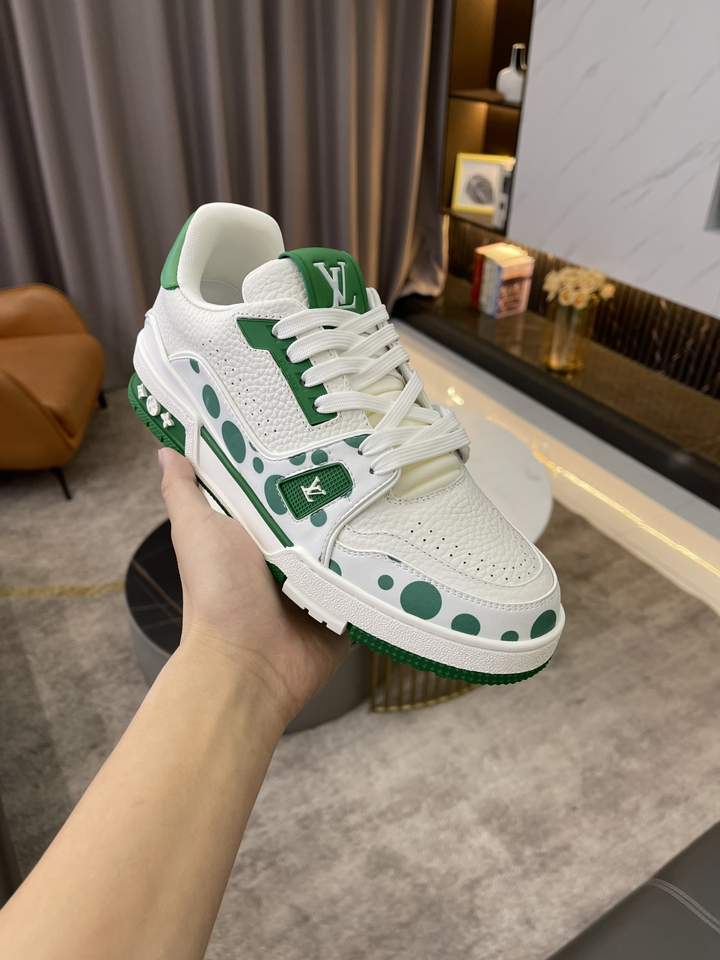 LV 005 Casual shoes XM 024