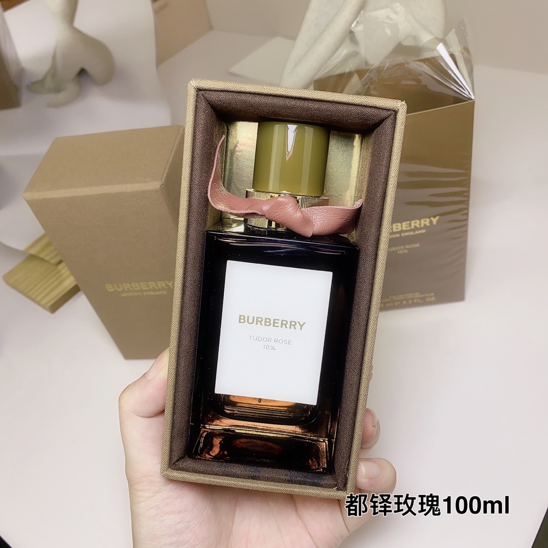 Burberry Tudor Rose 014 100ml