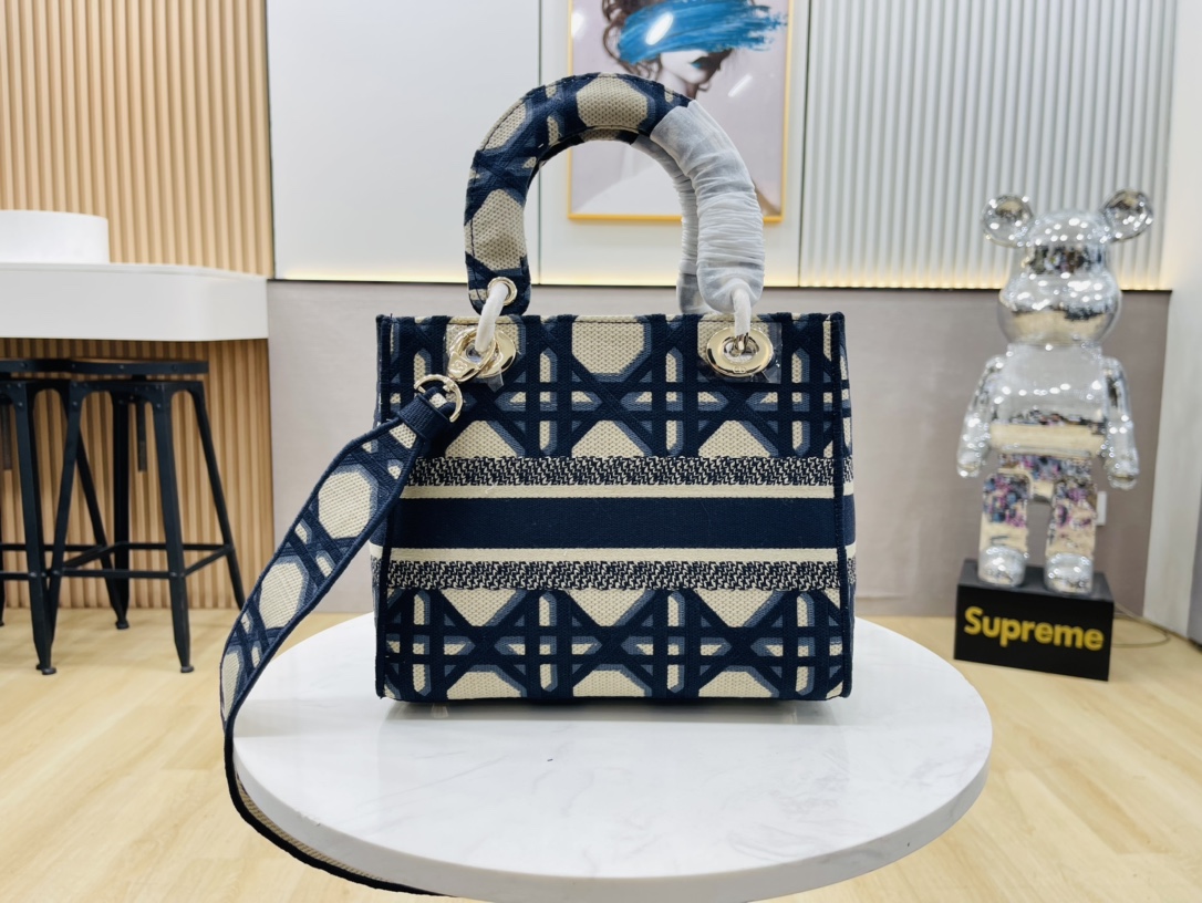 10A + top quality Dior Medium Lady D-Lite Bag 9920 DD003 24cm