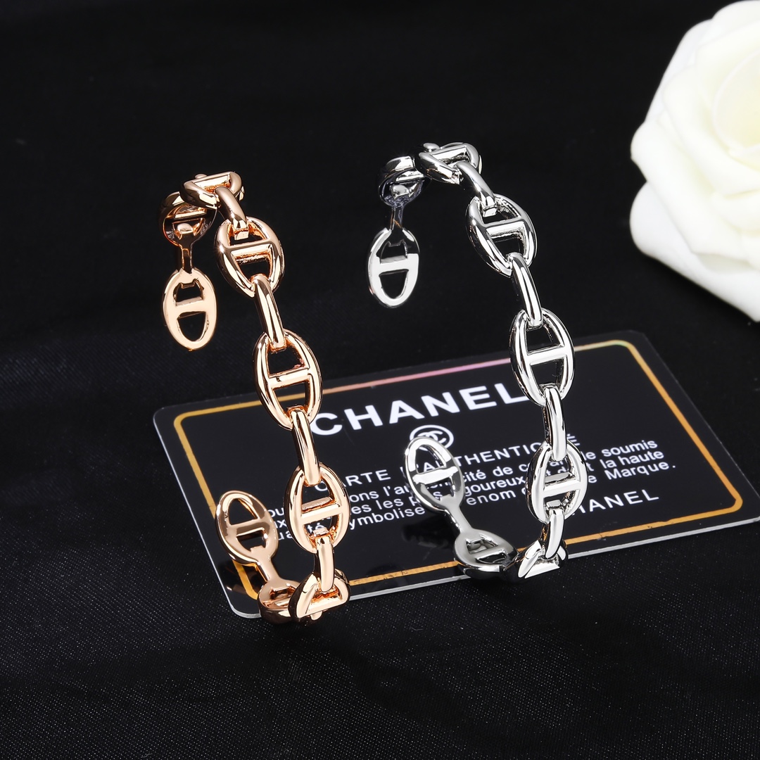 Hermes Jewelry Bangle Pig nose bracelet