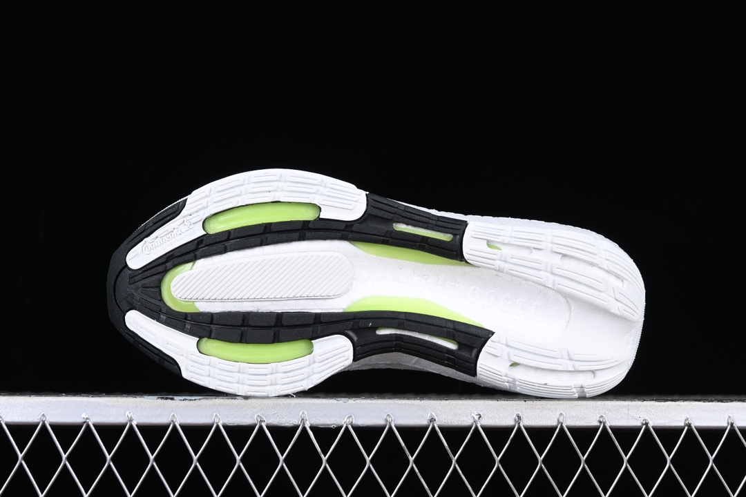 Ad Ultra Boost Light 23 HQ6339 XM542