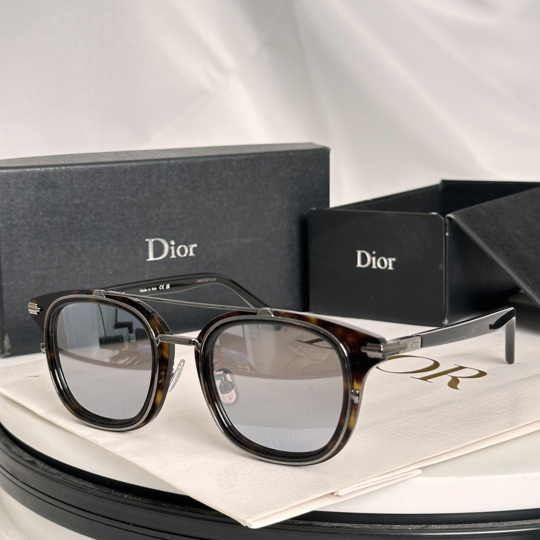 Dior Sunglasses BlackSuit S14F SM071