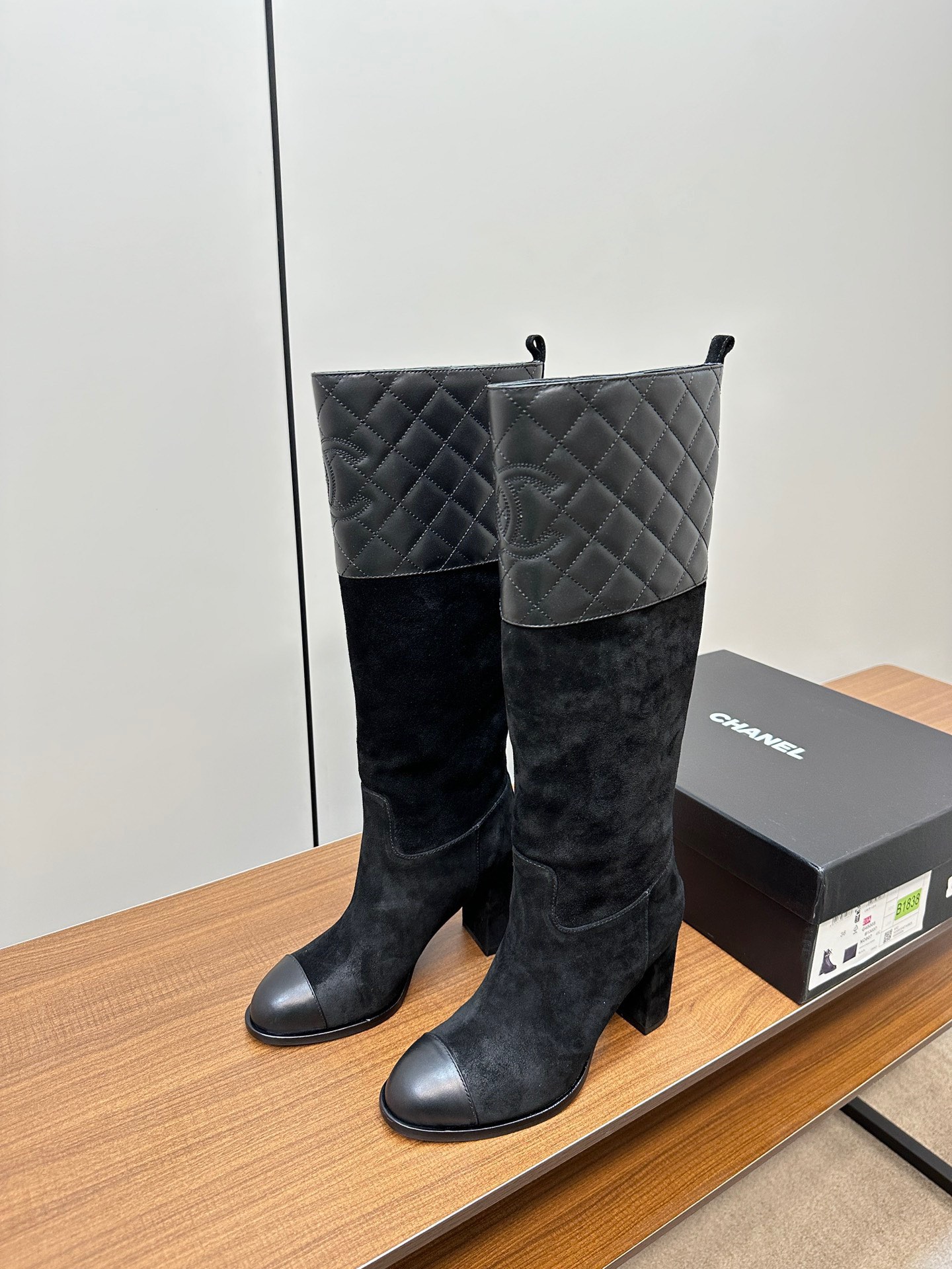 Chanel 008 boots XM015