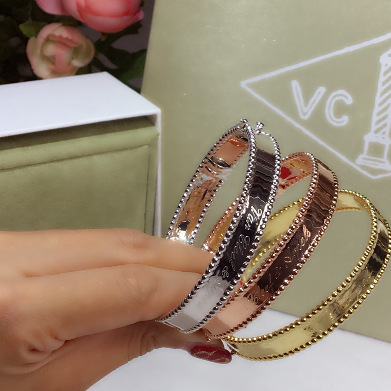 Van Cleef & Arpels Jewelry Bangle VCA signature bracelet