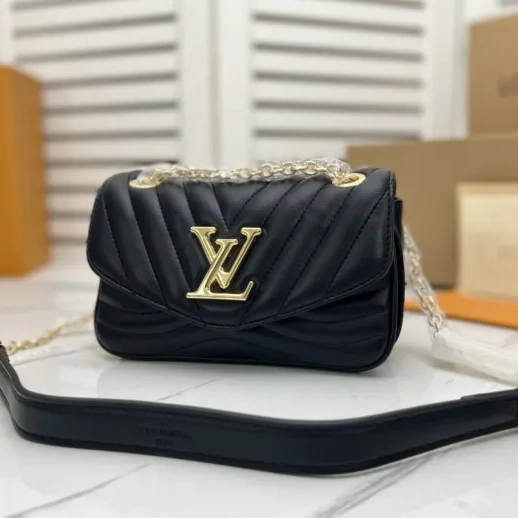 LVM20687MQ002 21 x 12 x 9 cm