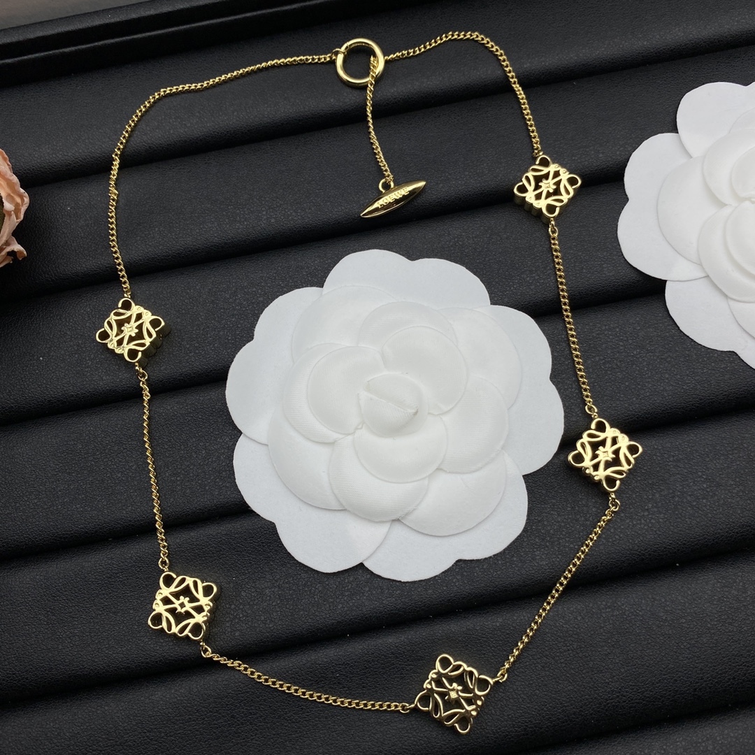 Loewe Jewelry Necklace Gold Hollow Square Logo Necklace